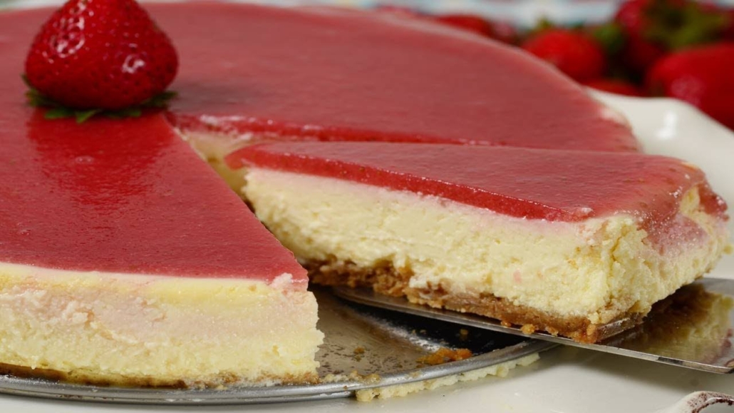 New York Cheesecake with Strawberry Topping